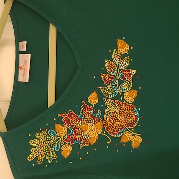 Quacker Factory Embroidered Top (M) - Picture 2 of 5